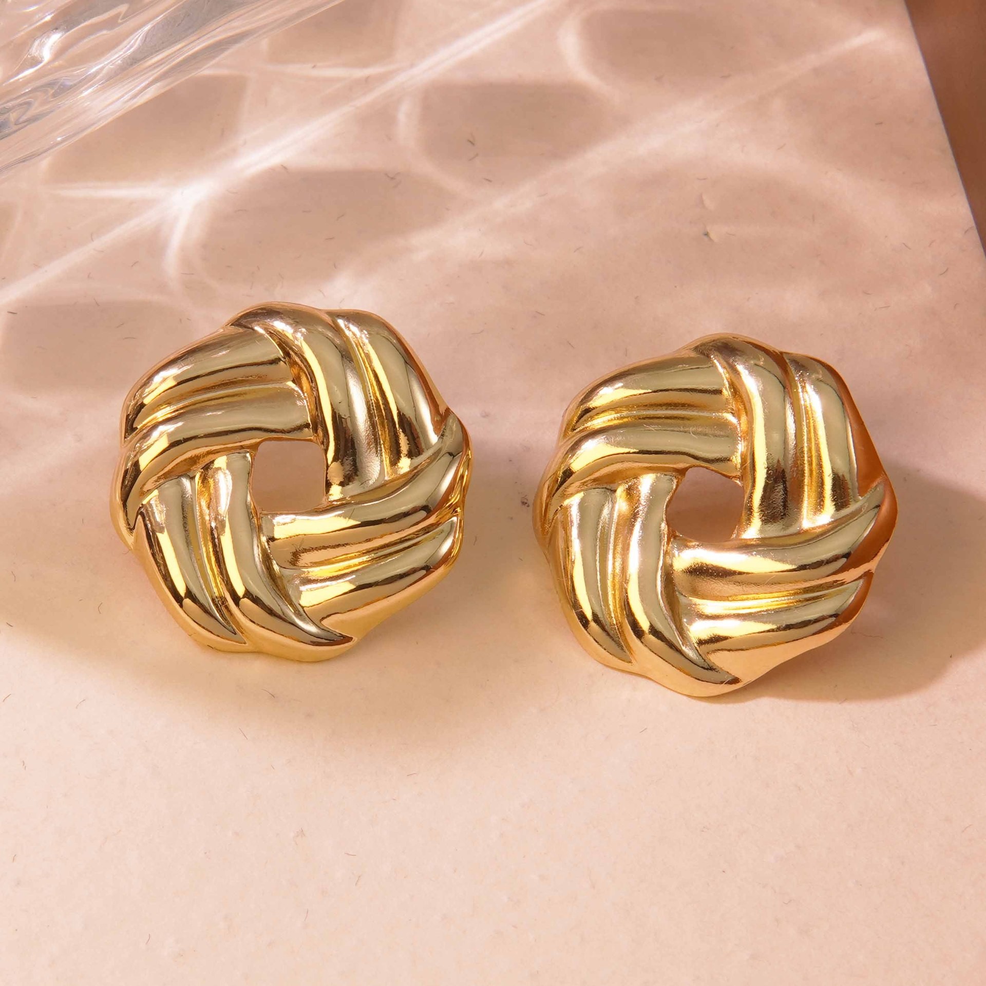 test_1 Pair French Style Classic Style Geometric Round Hollow Out 304 Stainless Steel Imitation Gold  Ear Studs