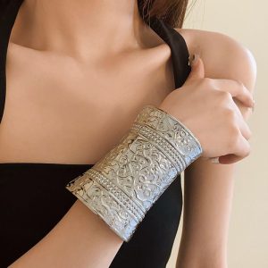 test_Exaggerated Novelty Irregular Alloy Wholesale Wide Bracelet Bangle