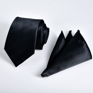 test_Men’s Business Solid Color Tie In Wine Red, Made Of Polyester, Perfect For Spring Season